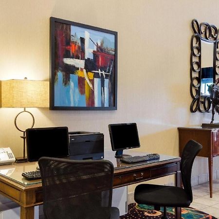 Comfort Inn & Suites Hot Springs Central Екстер'єр фото