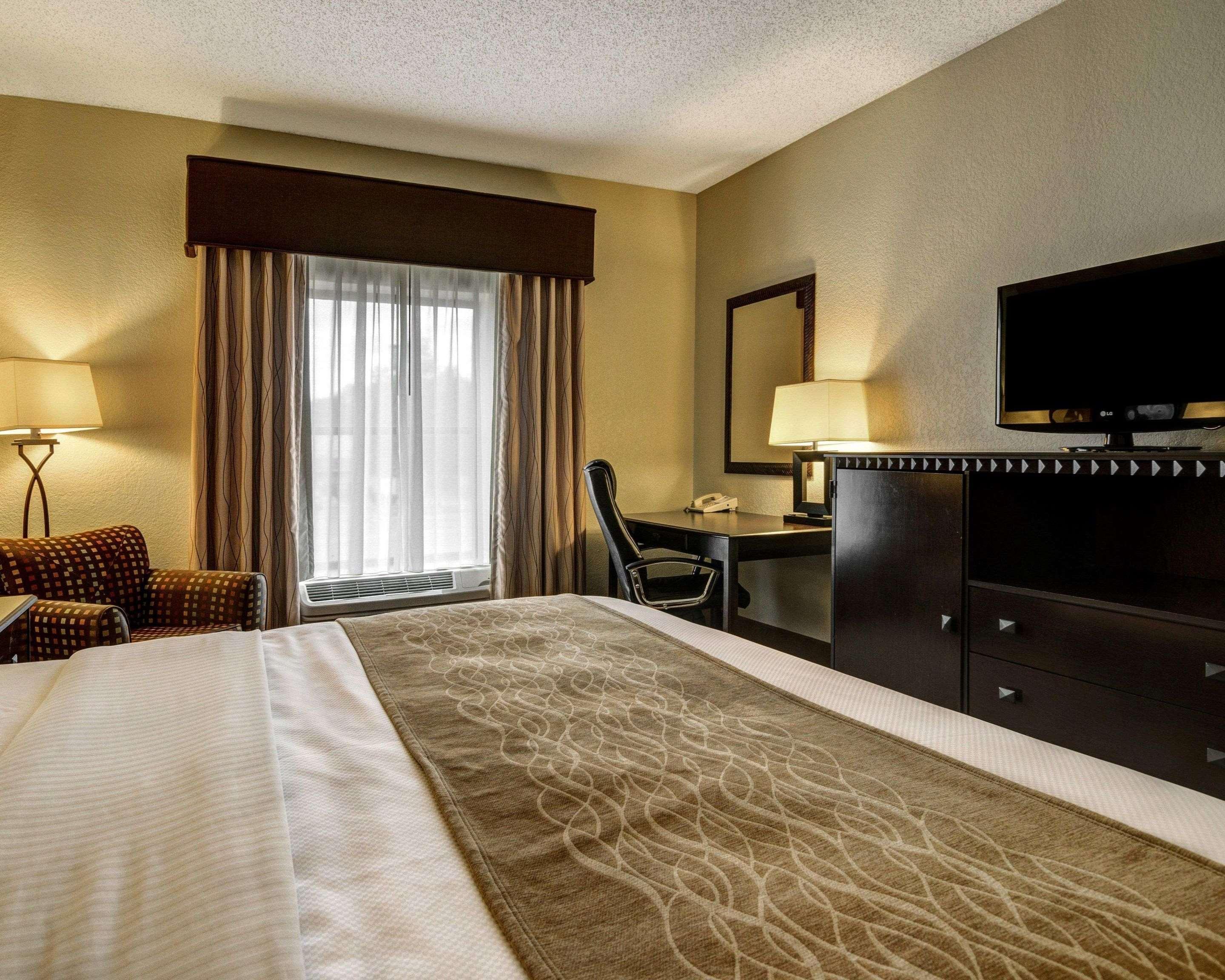 Comfort Inn & Suites Hot Springs Central Екстер'єр фото