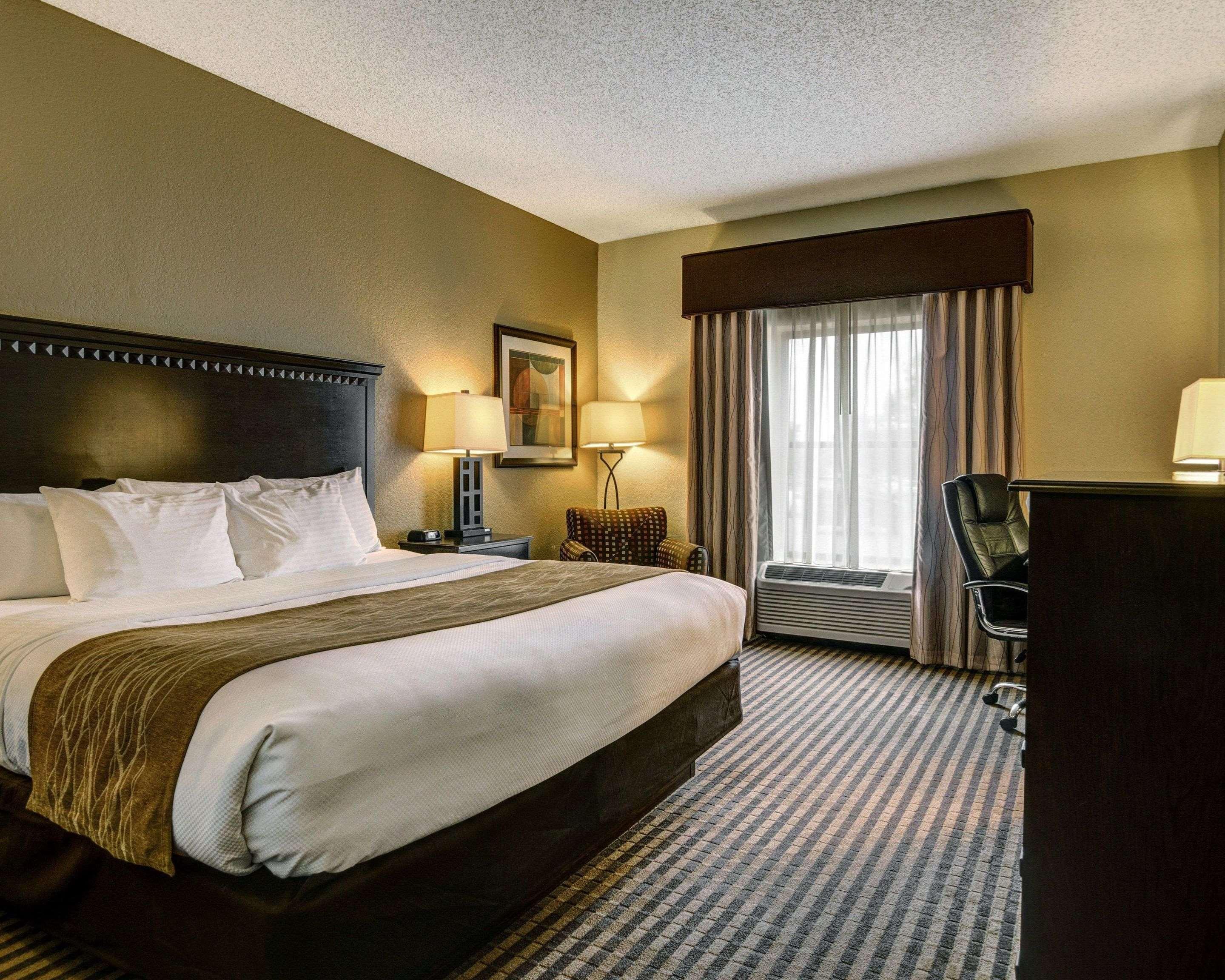 Comfort Inn & Suites Hot Springs Central Екстер'єр фото