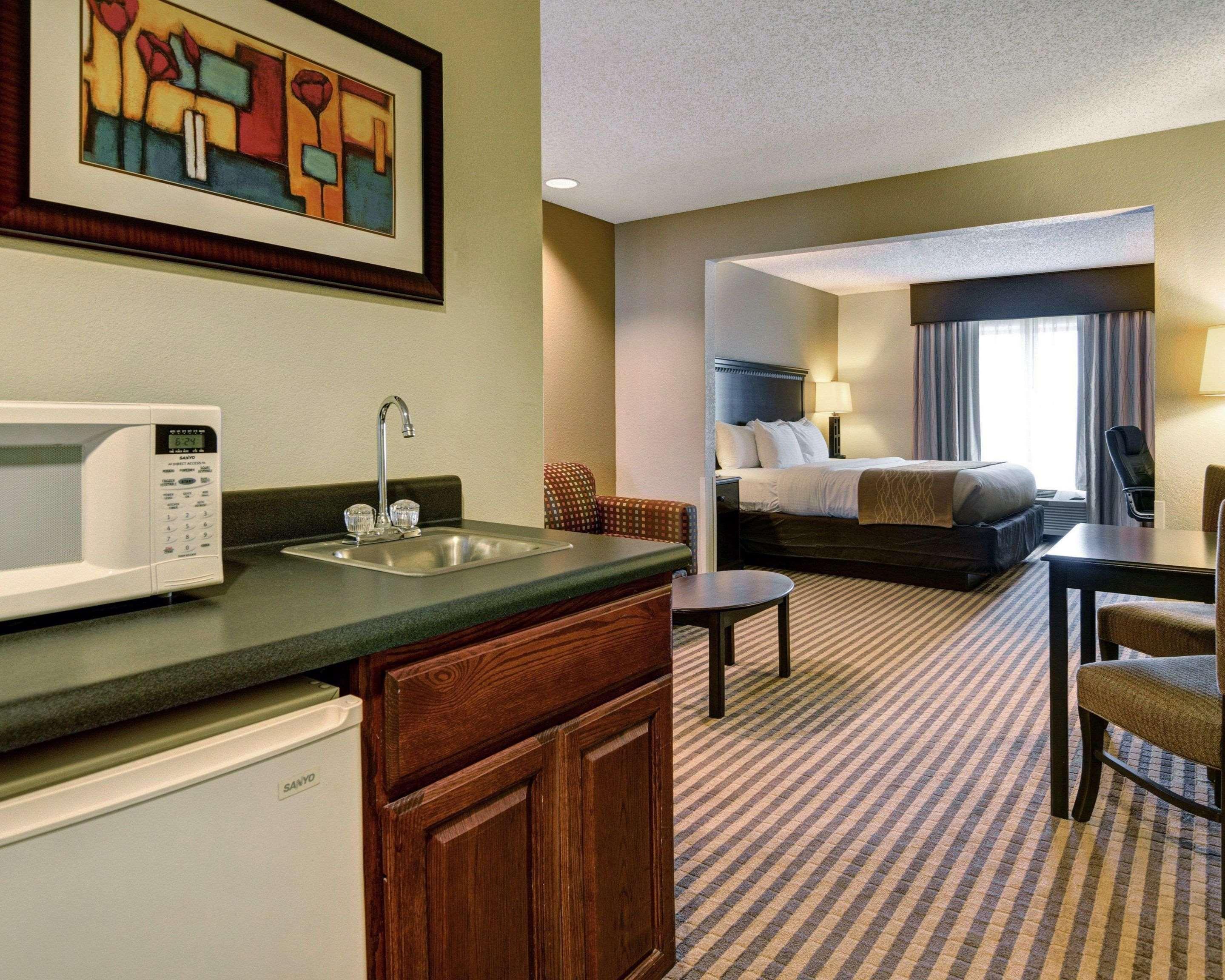 Comfort Inn & Suites Hot Springs Central Екстер'єр фото