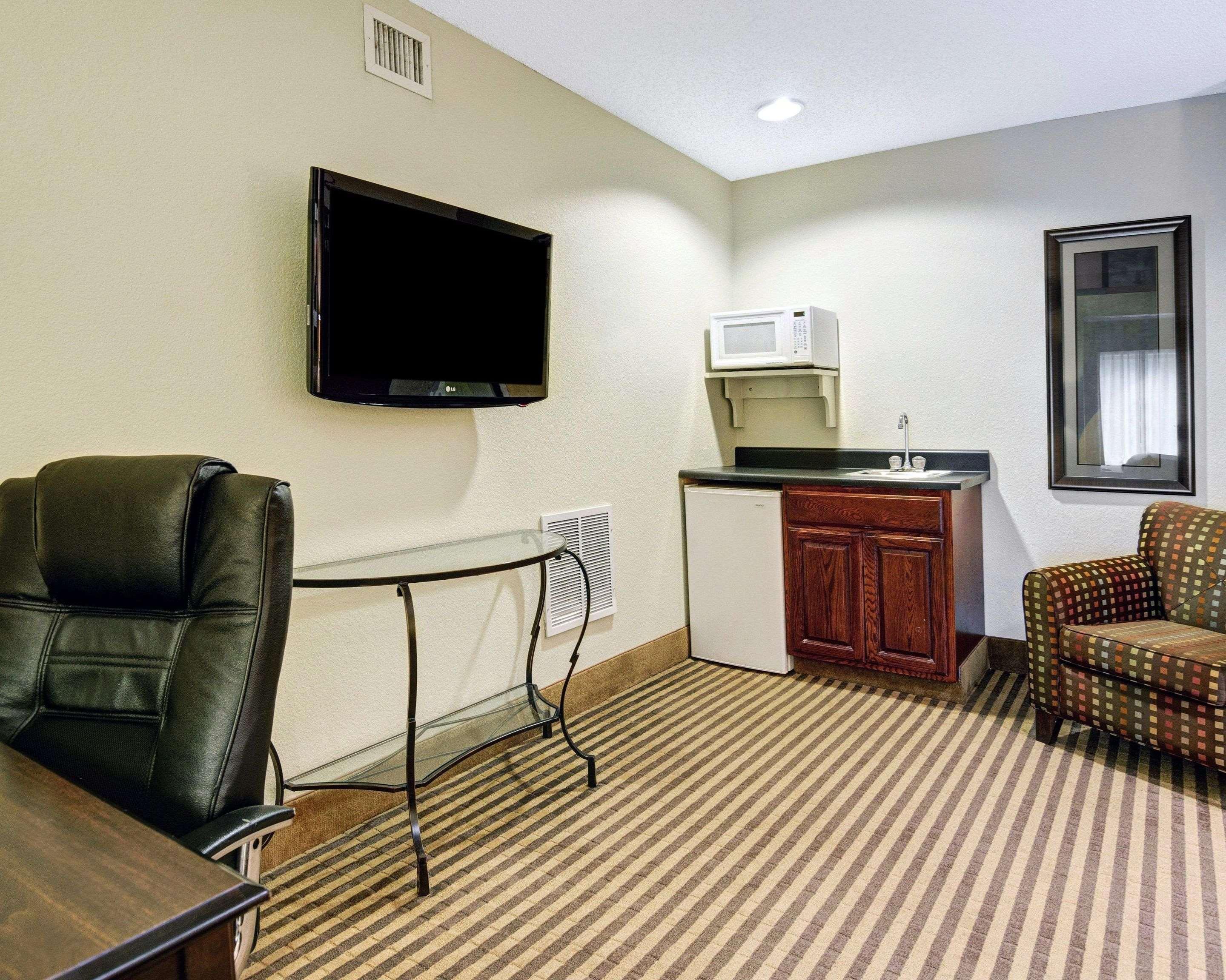 Comfort Inn & Suites Hot Springs Central Екстер'єр фото