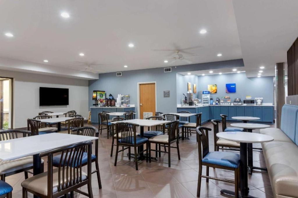 Comfort Inn & Suites Hot Springs Central Екстер'єр фото