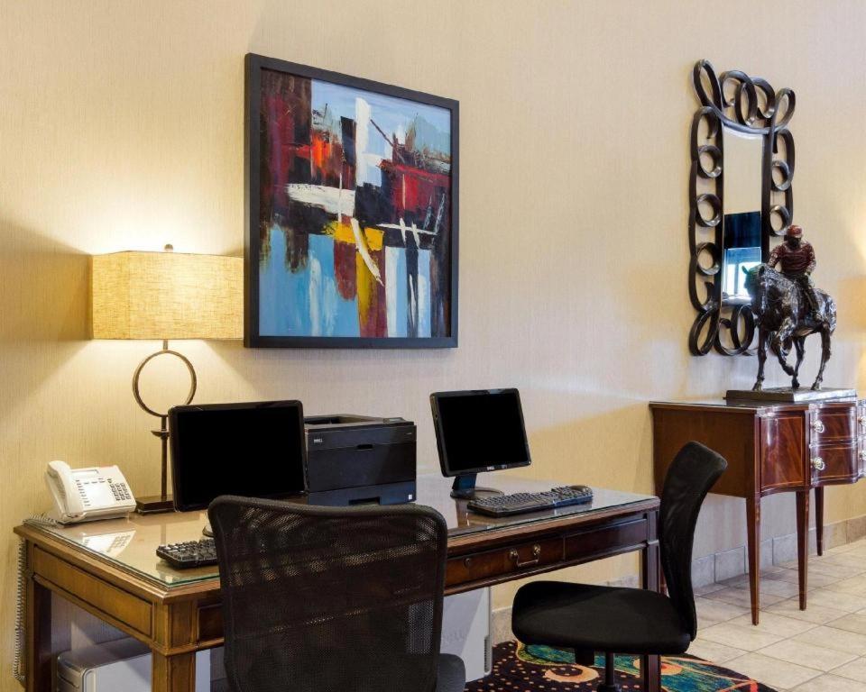 Comfort Inn & Suites Hot Springs Central Екстер'єр фото