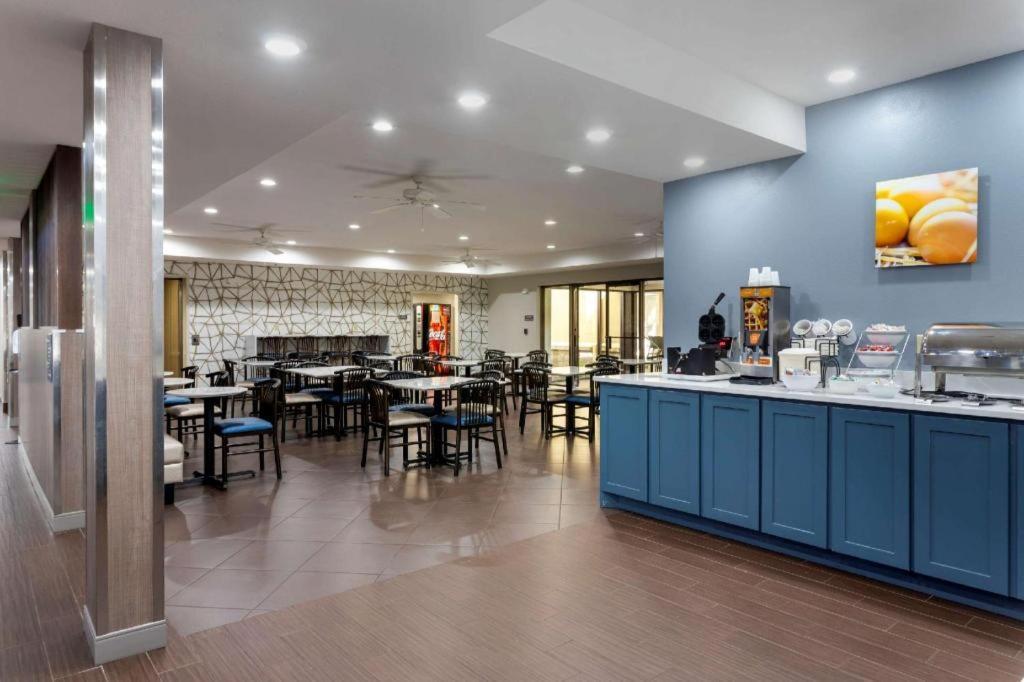 Comfort Inn & Suites Hot Springs Central Екстер'єр фото